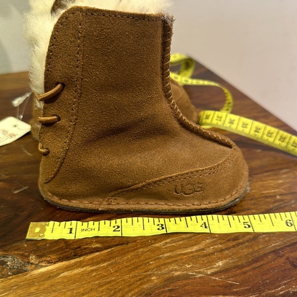 Baby Uggs sz SML - Picture 6 of 6